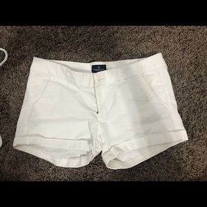 White American Eagle shorts